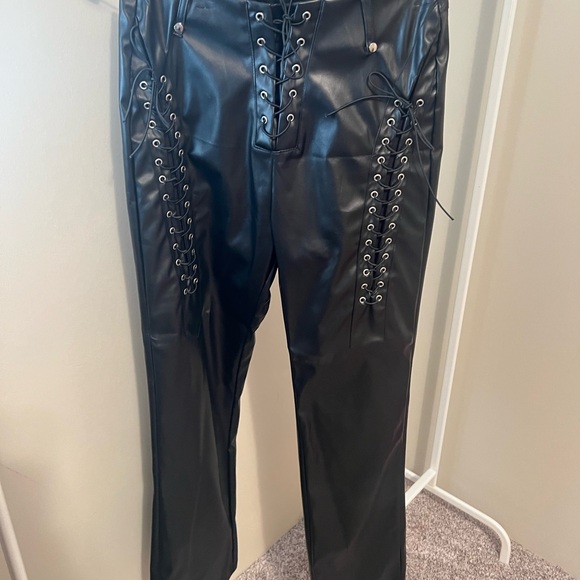 Black Lace-Up Faux Leather Pants - Picture 1 of 4